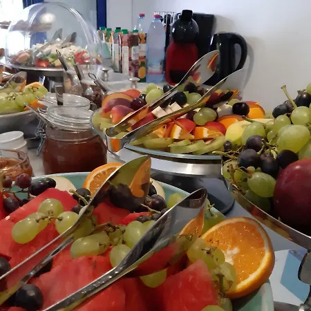 Doron Delfini ホテル *